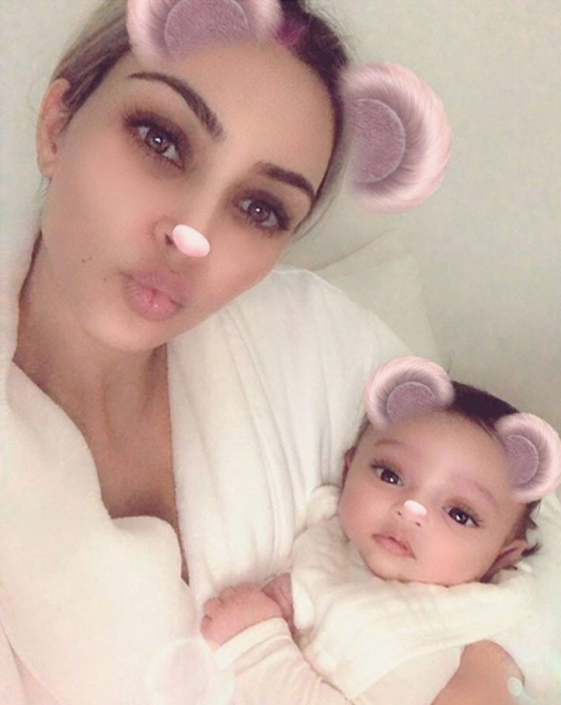 Kim Kardashian Shares First Photo Of Chicago West | E! News