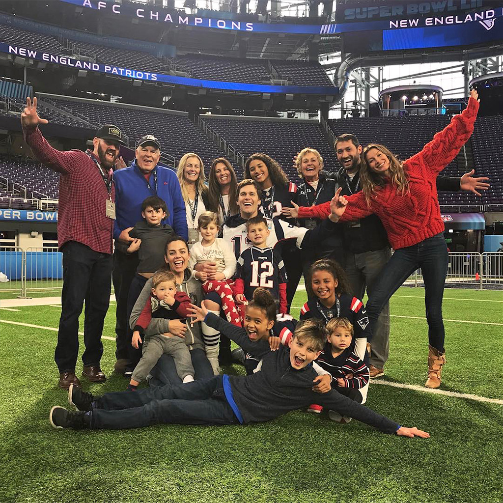 Tom Brady Gets Visit From Gisele Bündchen and Family at Super Bowl 2018 Practice | E! News