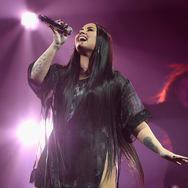 Demi Lovato Gets Emotional Onstage as She Celebrates 6 Years of Sobriety