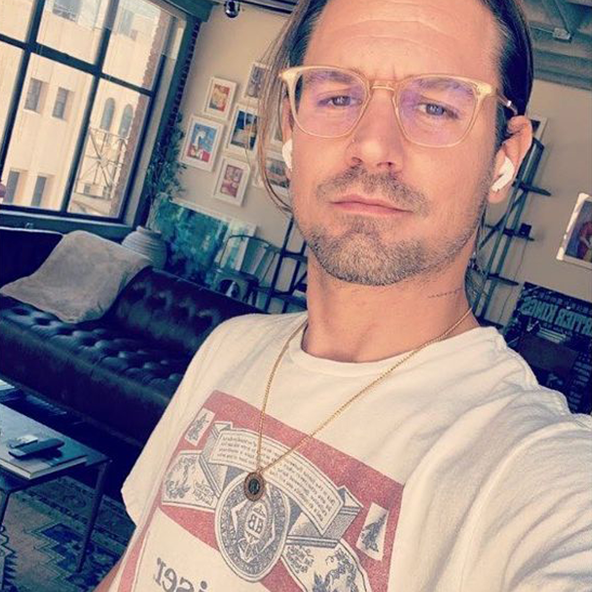 Alev Aydin, Instagram