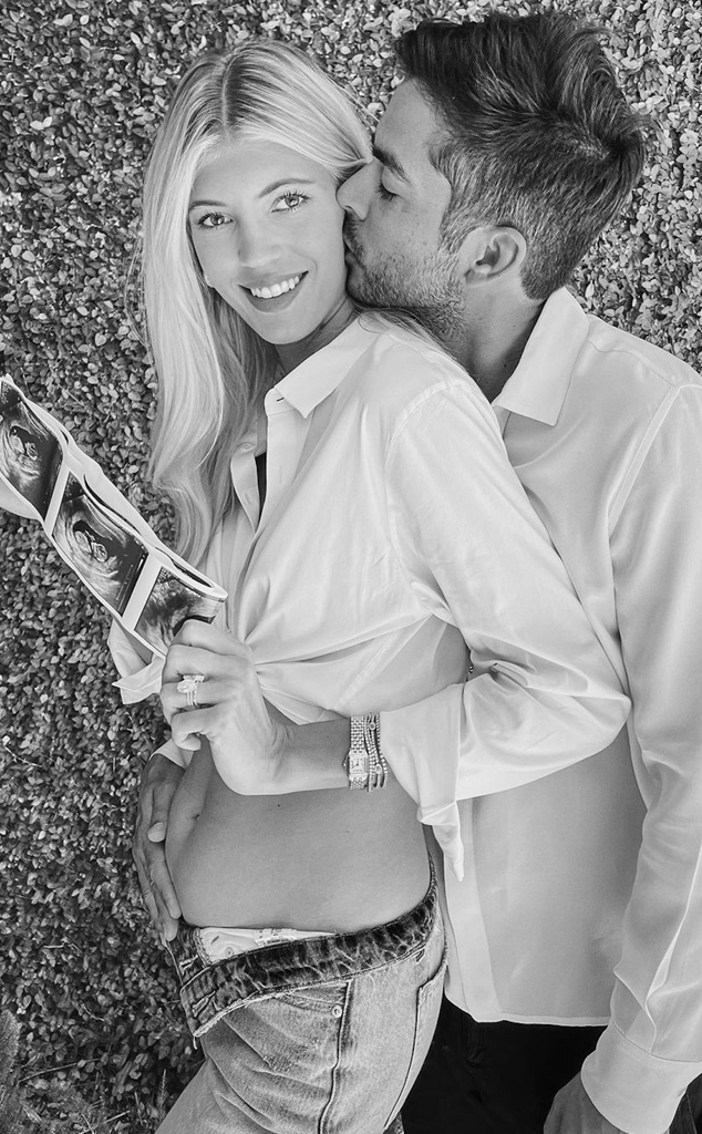 Devon Windsor, Johnny Dex, Pregnancy Announcement