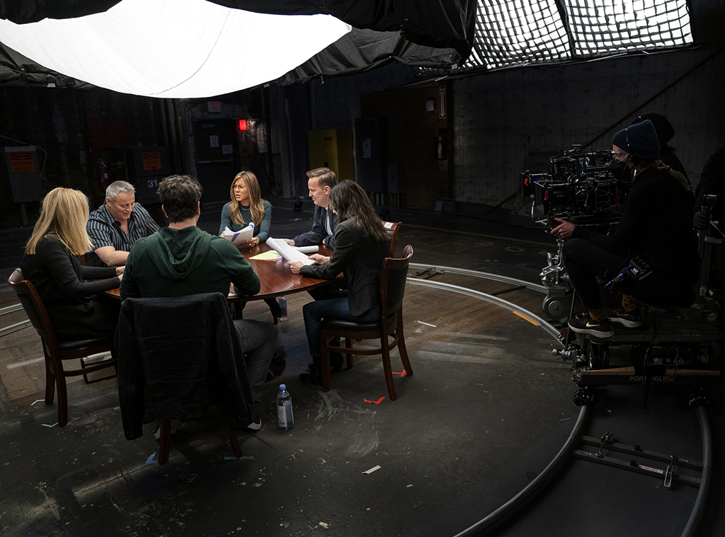 Friends reunion, Matthew Perry, Courteney Cox, David Schwimmer, Lisa Kudrow, Matt LeBlanc, Jennifer Aniston