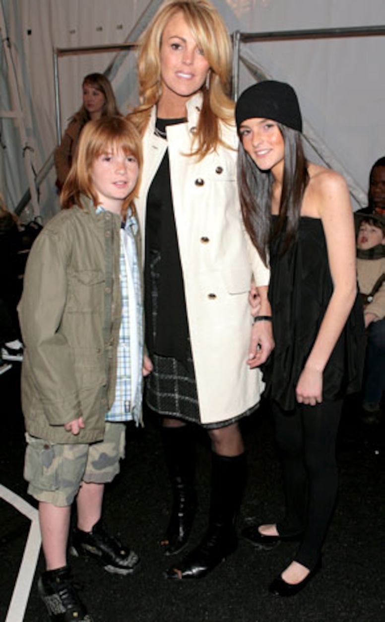 Dakota Lohan, Dina Lohan, Ali Lohan