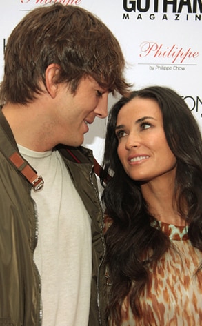 Love at First Bite from Demi Moore & Ashton Kutcher: Romance Recap | E ...