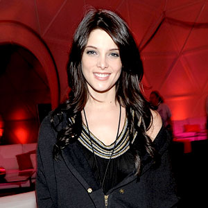 Would You Do Ashley Greene And All This Hair E News Canada