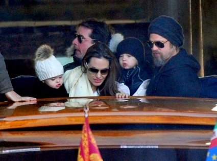 Angelina Jolie, Brad Pitt, Knox, Vivienne **ONE TIME USE ONLY