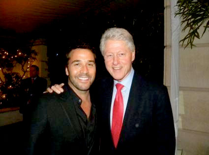 Jeremy Piven, Bill Clinton, Twitter