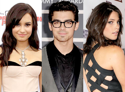 Demi Lovato, Joe Jonas, Ashley Greene