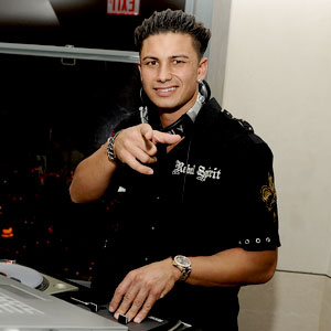 First Look At Pauly D S New Reality Show   300.pauly.d.lc.061010 