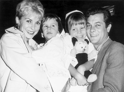 Tony Curtis, Janet Leigh, Kelly & Jamie Lee from Tony Curtis: A Life in ...