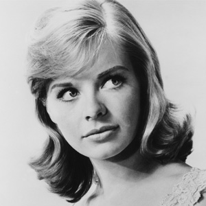 Actress Susannah York Dies From Cancer at 72 | E! News