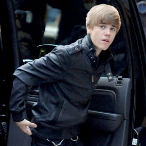 Justin Bieber's Bodyguard Busted—Right In Front Of The Biebs! - E! Online