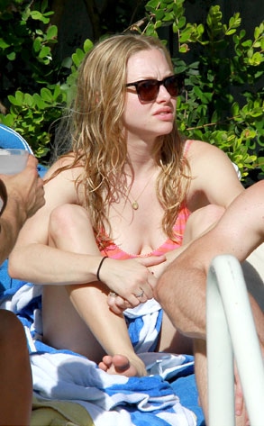 Amanda Seyfried Body Type Two - Time Off