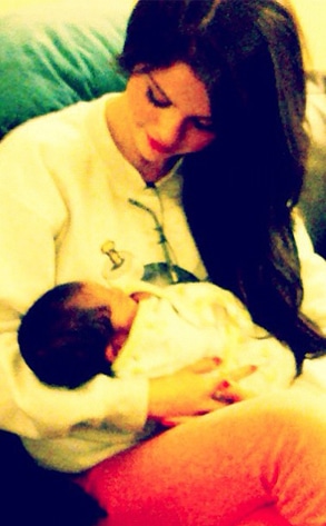 Cute Alert Selena Gomez Snuggles With Friend S Newborn Baby E Online Cute Alert Selena Gomez Snuggles With Friend S Newborn Baby E Online
