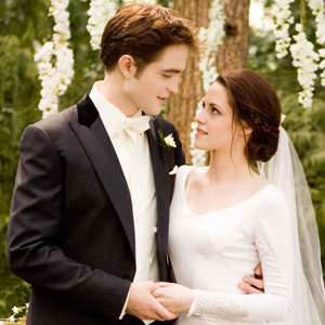 Hot Pics Take A Closer Look At Bella S Breaking Dawn Wedding