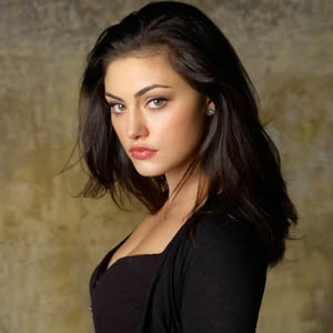 Phoebe Tonkin Dishes On Vampire Diaries New Love Triangle E Online