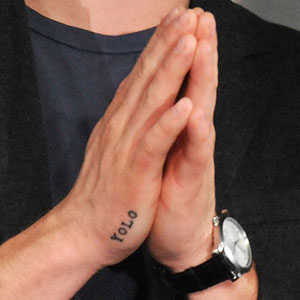Zac Efron's New Tattoo: What Does It Say? | E! News