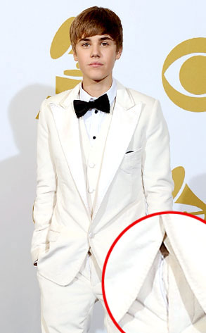 Is That Justin S Bieber Check Out His Grammy Wardrobe Malfunction