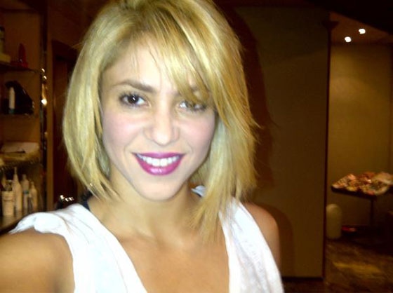 Beauty Tweet: Shakira Chops Off Her Hair! - E! Online