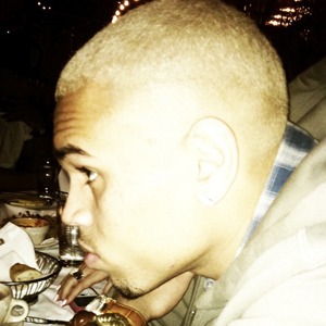 Chris Brown, Twitter