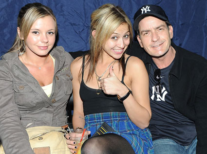 Charlie Sheen Bree Olson Natalie Kenly From La Photo Du Moment E News