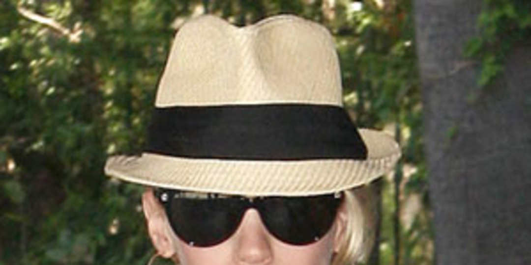 Source January Jones Baby Daddy So Isn T Jason Sudeikis E Online