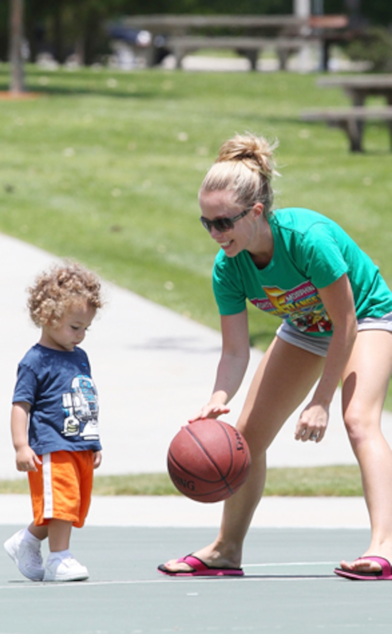 Kendra Wilkinson Baskett, Hank Baskett Jr.
