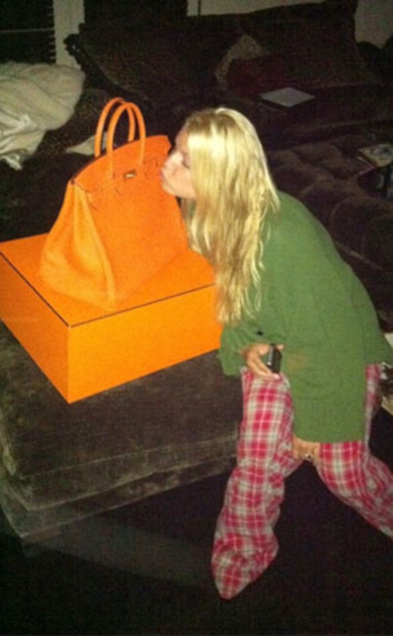 Jessica Simpson, Twitter