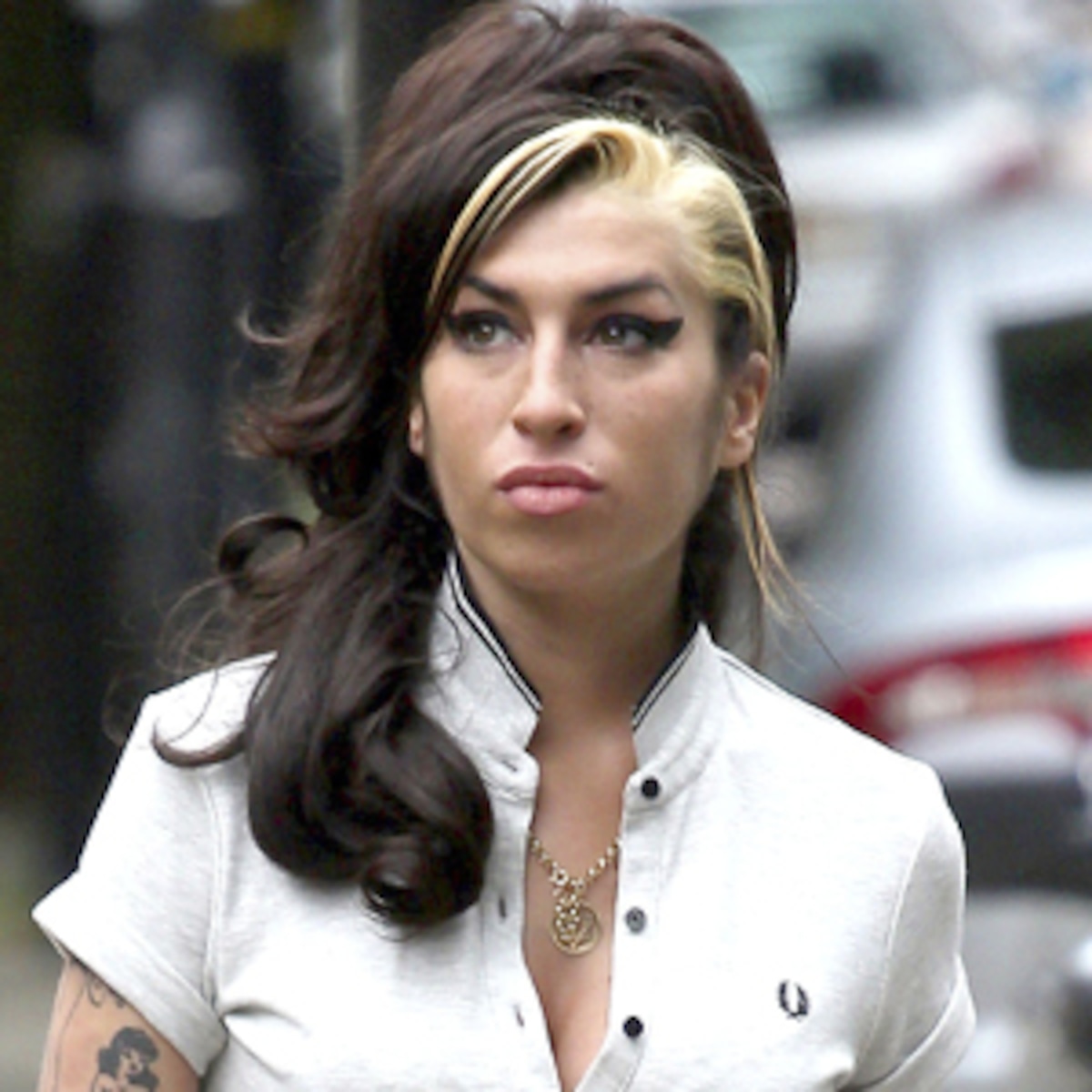 Amy Winehouse S Cause Of Death Accidental Alcohol Poisoning Blood Level Five Times The Legal Limit E Online