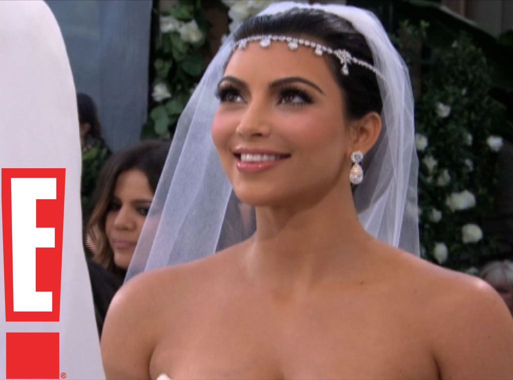 Kim Kardashian s Blinging Bridal Headpiece Do You Like