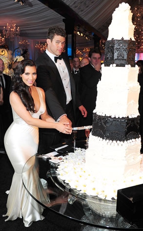 Everything You Need to Know (and More!) About Kim Kardashian's Wedding Cake