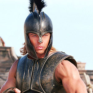Regardez Brad Pitt est torse nu et il tourne des films ! E! Online France