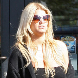 Jessica Simpson Looks Fit In Leggings & Crop Top After Weight Loss –  Hollywood Life