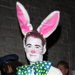 [https://akns-images.eonline.com/eol_images/Entire_Site/2011930/300.morrison.cm.103011.jpg?fit/u003daround%7C1200:1200/u0026output-quality/u003d90/u0026crop/u003d1200:1200 pic