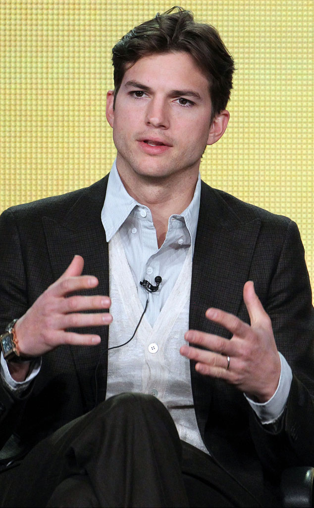 Ashton Kutcher Wears Wedding Ring Cuts Off Long Hair And Beard E Online