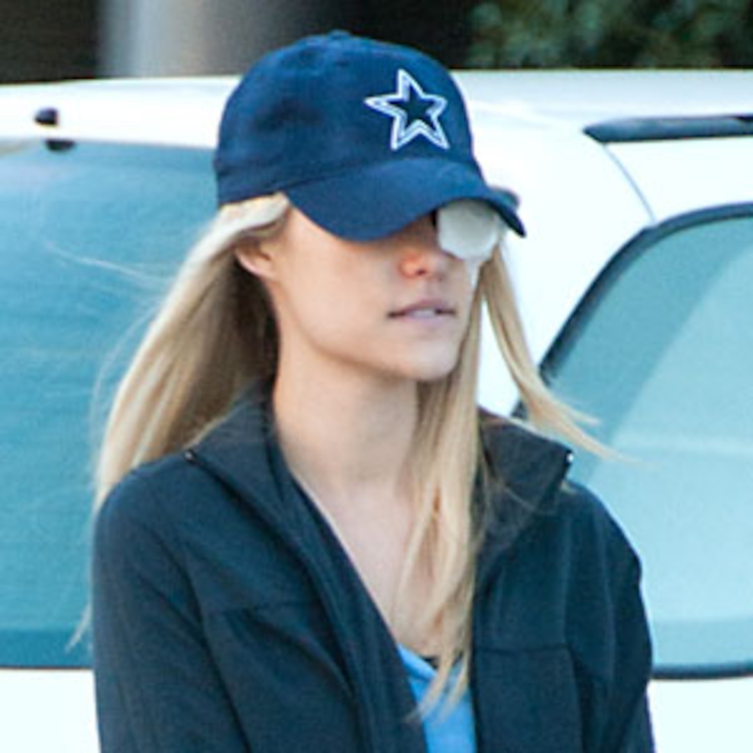 first photos model lauren scruggs emerge six weeks after horrific first photos model lauren scruggs emerge six weeks after horrific