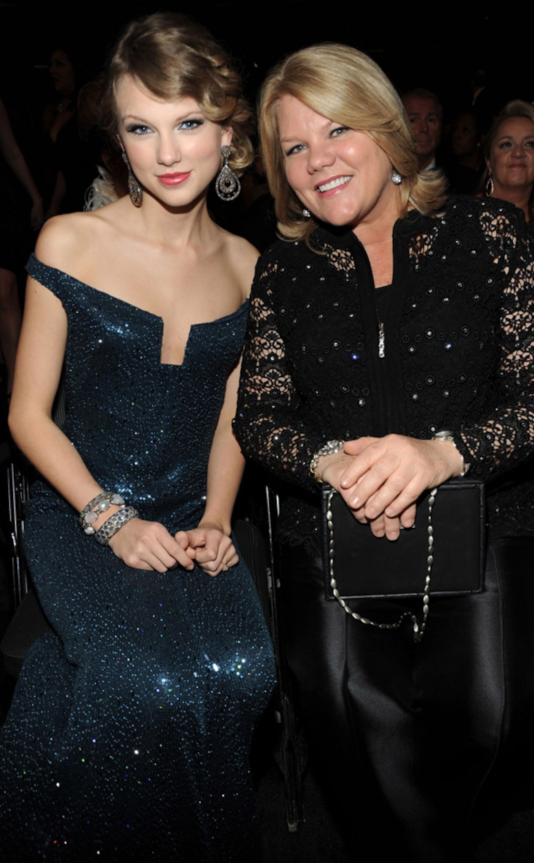 Taylor Swift, Mother, Grammy Awards