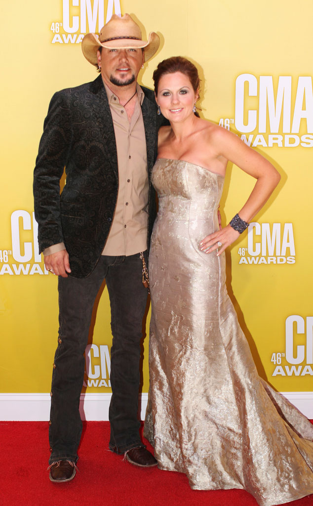 Jason Aldean and Wife Reunite at CMA Awards E! Online
