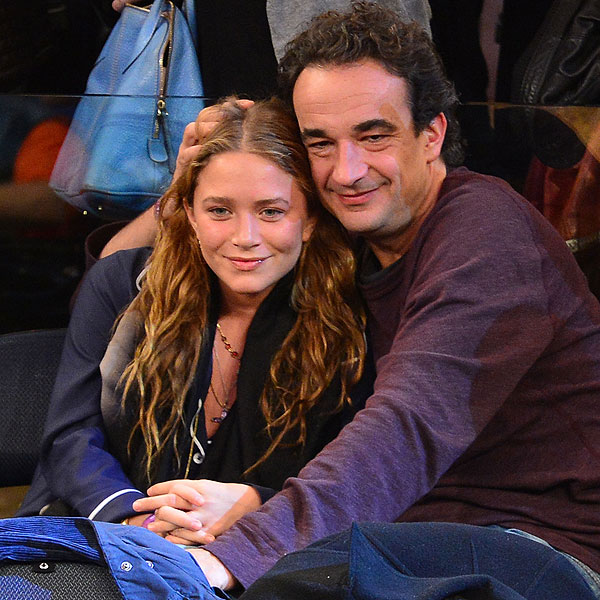 MaryKate Olsen and BF Get Cozy at Knicks Game E! Online
