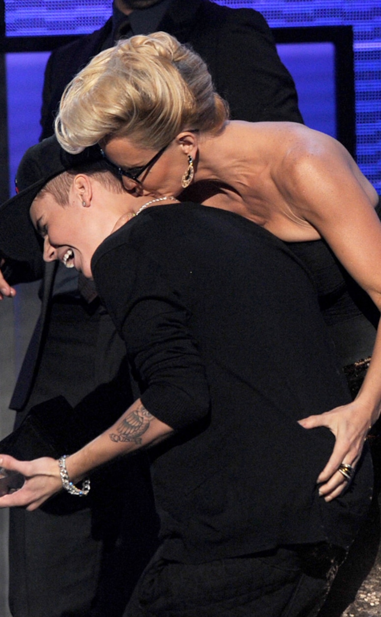 Justin Bieber, Jenny McCarthy, AMA Show