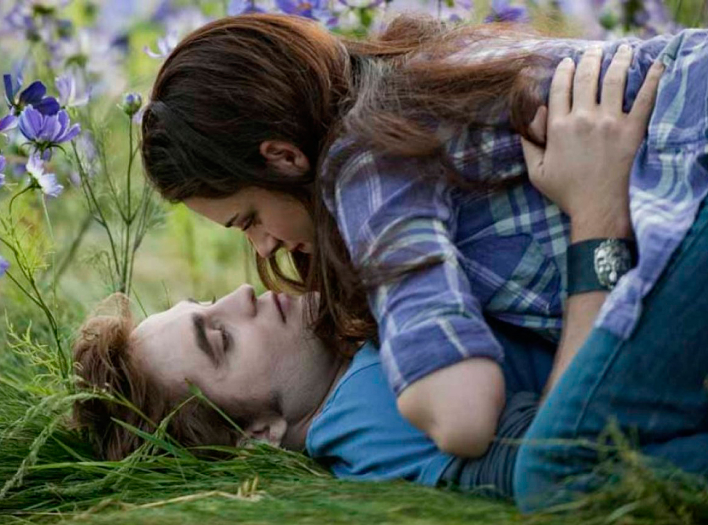 Check Out Twilight's Best Love Scenes - E! Online