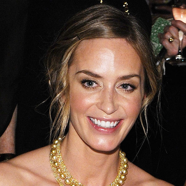 Image of Emily Blunt honey blonde hair