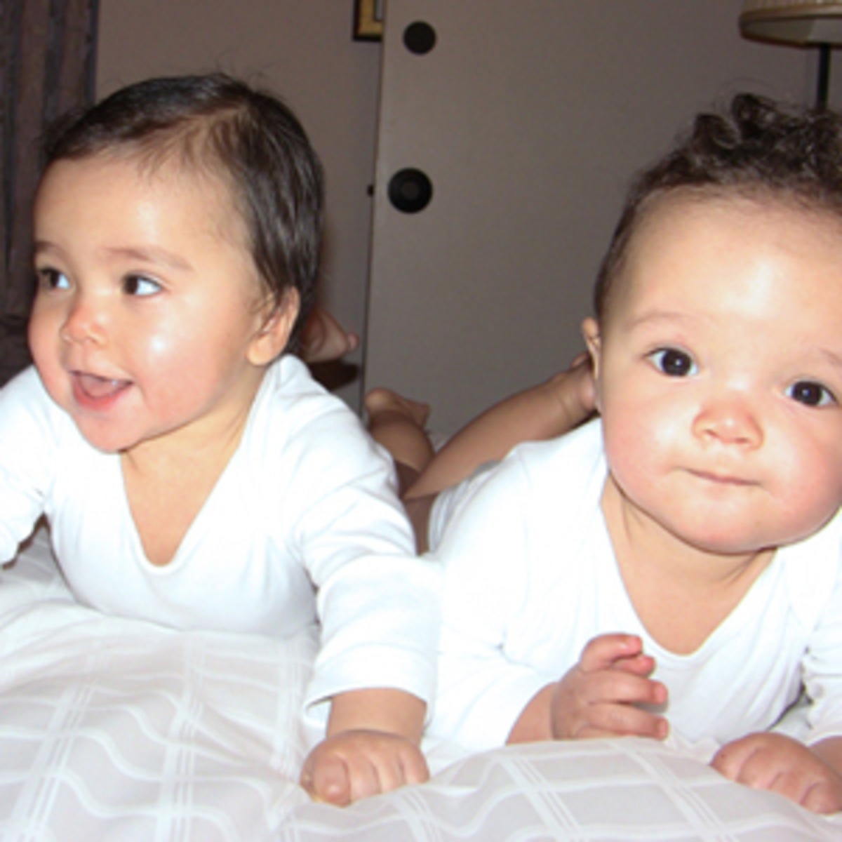 Mariah Carey Tweets New Photo Of Twins Monroe And Moroccan E Online Mariah Carey Tweets New Photo Of Twins Monroe And Moroccan E Online