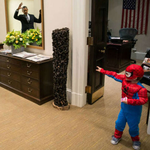 President Obama vs. Spider-Man—See the Twitpic! - E! Online