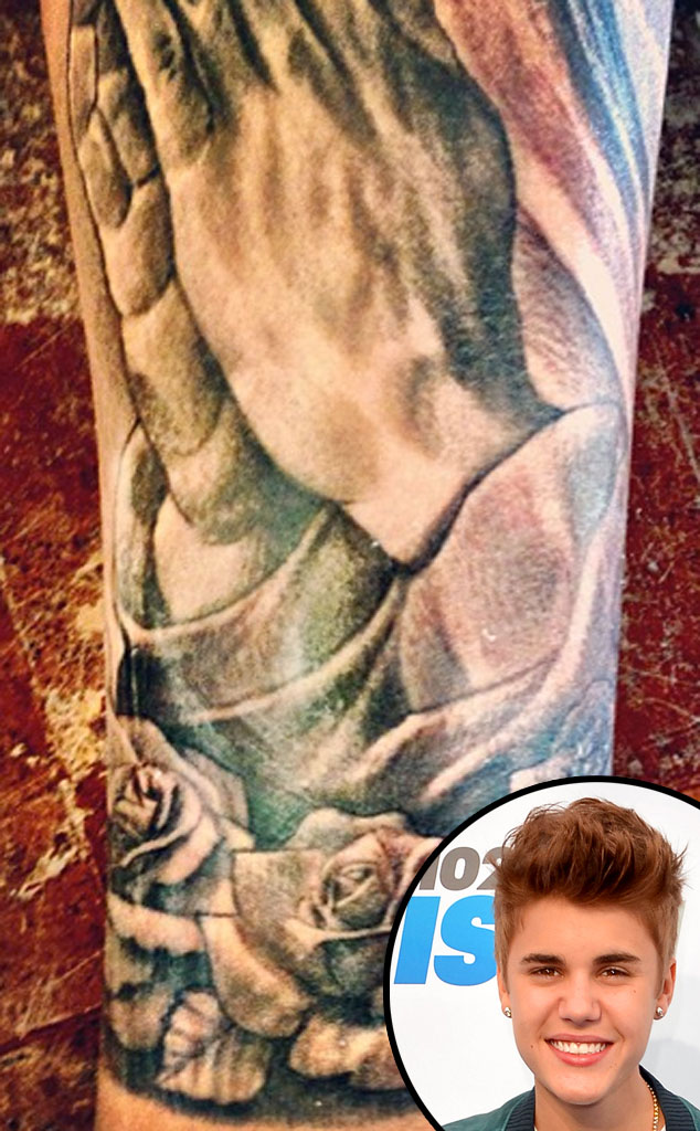 Ryan Reynolds Shows Off His Moms Deadpool Tattoos