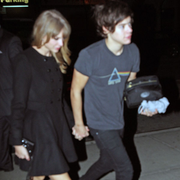 Taylor Swift Parties With One Direction - Minus Harry Styles