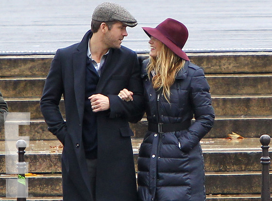 Photo 239330 From Blake Lively And Ryan Reynolds Paris Pda E News 