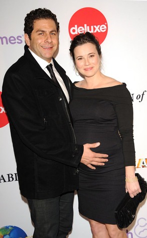 Linda Cardellini Welcomes a Baby Girl—Guess Her Pretty Name! | E! News