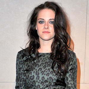 Kristen Stewart Rocks Sexy Mini for Paris Date Night! (With Robert  Pattinson, of Course)