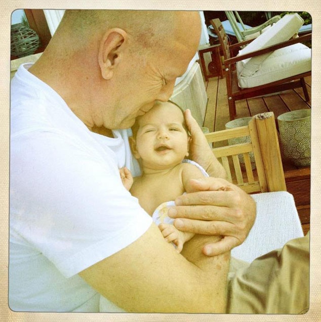 Bruce Willis, Mabel, Twit Pic